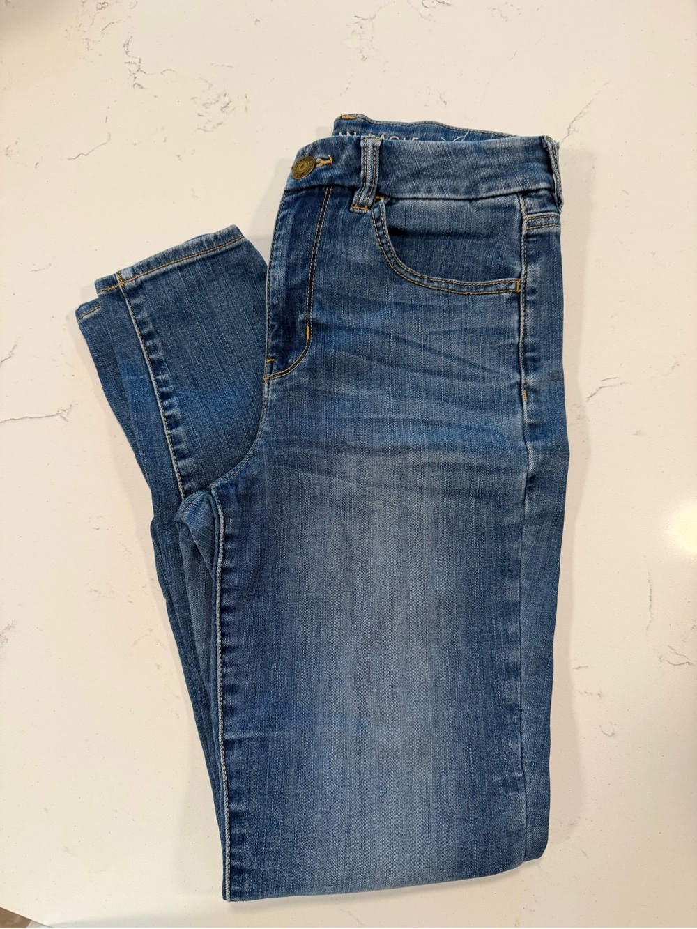 American Eagle Outfitters Slim Skinny Jeans in Medium Blue Wash